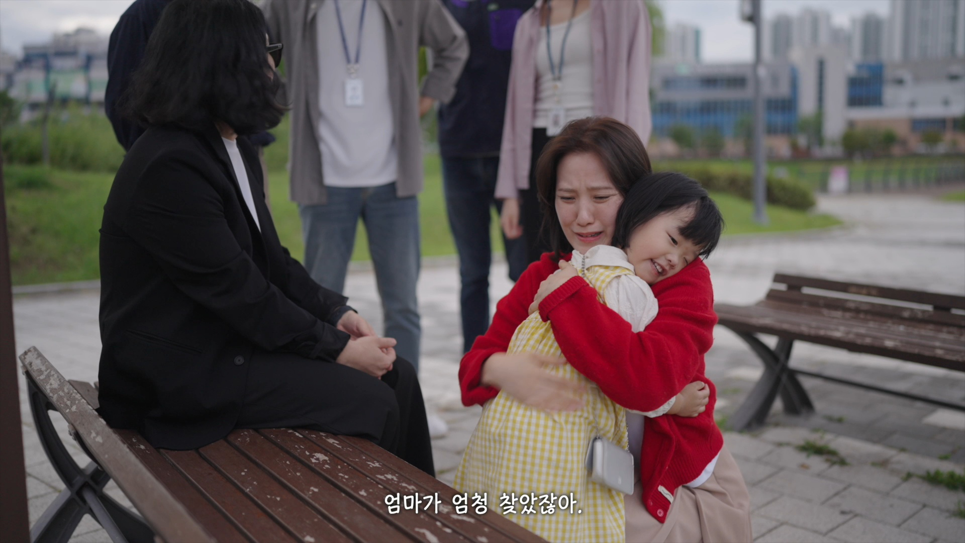 그림입니다. 원본 그림의 이름: (홍보영상)경찰청실종정책_mp4파일_본편원본(2).jpg 원본 그림의 크기: 가로 1920pixel, 세로 1080pixel 사진 찍은 날짜: 2025년 10월 20일 오후 9:53 카메라 모델 : ??