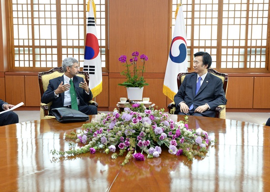 윤병세 장관, 자이샨카르 인도 수석 외교차관 접견 윤병세 장관, 자이샨카르 인도 수석 외교차관 접견