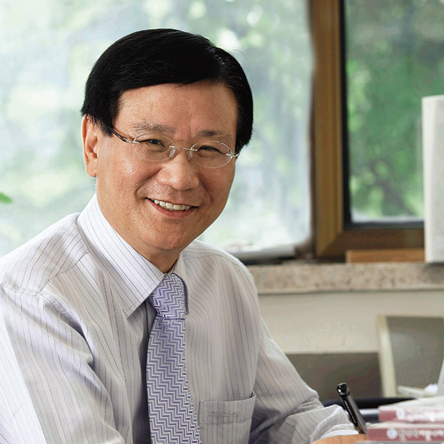 이원복 덕성여대 석좌교수