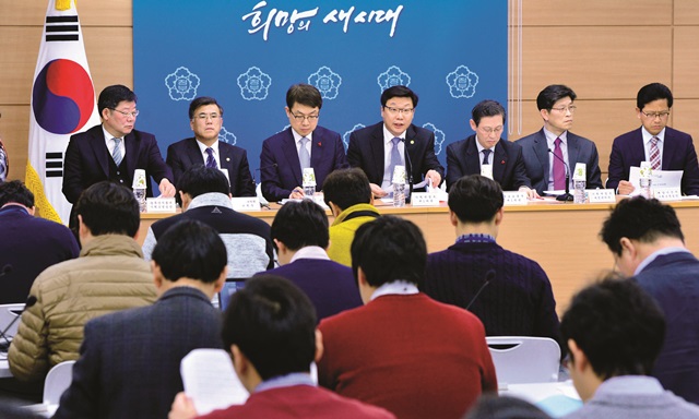 토론