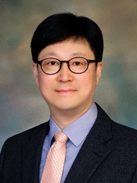 김재신
