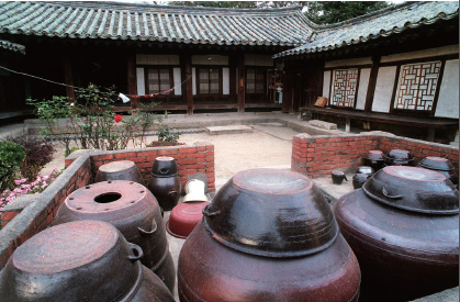 경주최부잣집 앞마당