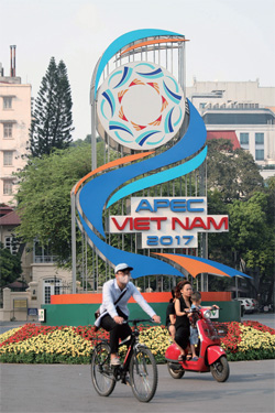 제25회 아시아태평양경제협력체(APEC) 정상회의가 11월 10~11일 베트남 다낭에서 열린다. 제25회 아시아태평양경제협력체(APEC) 정상회의가 11월 10~11일 베트남 다낭에서 열린다.