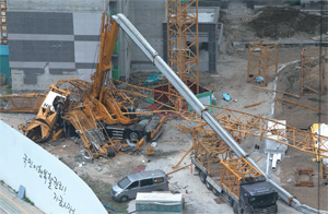 경기 의정부시 아파트 공사 현장 철거 작업 중 사고가 발행한 장면