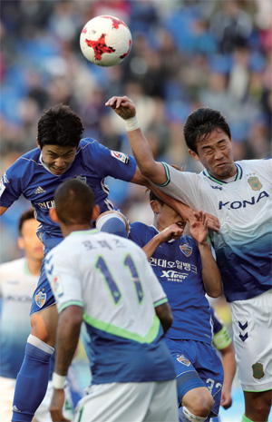 2017년 11월 5일 울산 문수축국경기장에서 열린 K리그 클래식 울산 현대와 전북 현대의 경기