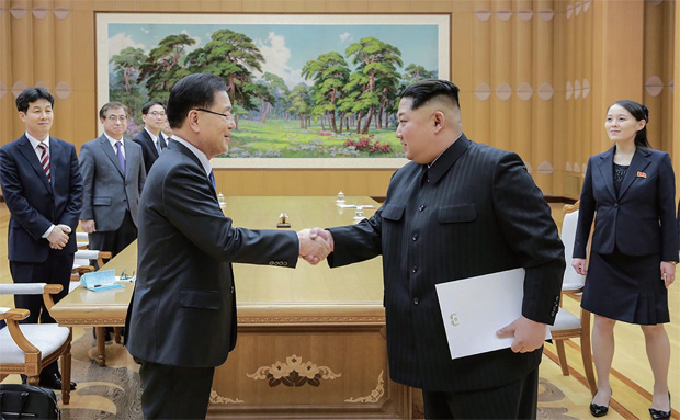 지난 3월5일 정의용 국가안보실장이 이끄는 대북 특사단 5명이 조선노동당 본관 진달래관에서 김정은 국무위원장을 접견하고 있다.