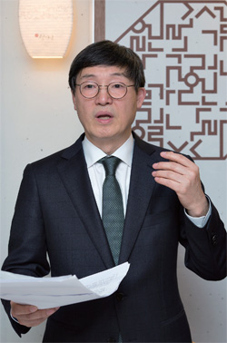 한국문학번역원 김사인 원장 한국문학번역원 김사인 원장