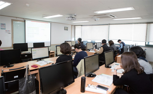 서울 강서구 새일센터 컴퓨터 실습 모습