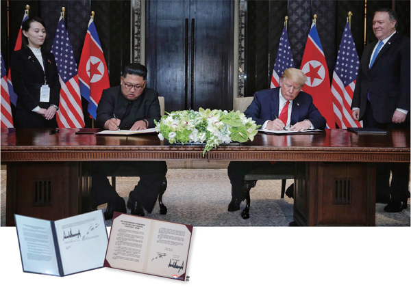 김정은 북한 국무위원장과 도널드 트럼프 미국 대통령이 싱가포르 센토사섬 카펠라 호텔에서 6월12일 북미정상회담을 갖고 공동성명에 서명했다.