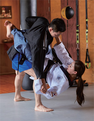 CTOC는 무술과 심리학적 접근 방식을 결합해 개인 맞춤형 치유 프로그램을 제공한다.