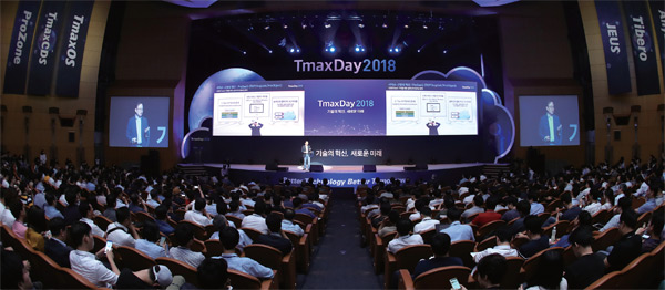7월 3일 개최된 ‘TmaxDay 2018’을 통해 보안성과 호환성이 대폭 강화된 티맥스OS 새 버전을 발표했다. 기업용 B2B시장에서 MS윈도우와 경쟁도 가능하다는 평가다.