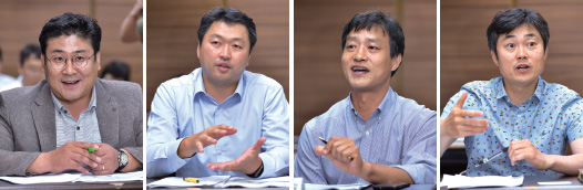 고려대에서 열린 ‘민·관 합동 투자지원 카라반’ 행사에 참석한 대학기술지주 관계자들. 좌로부터 전남대 대학기술지주 이찬희 본부장, 부산대 대학기술지주 김성근 실장,전북연합 대학기술지주 정영균 실장, 고려대 기술지주 송승용 실장