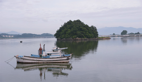 망덕포구에서 바라본 배일도