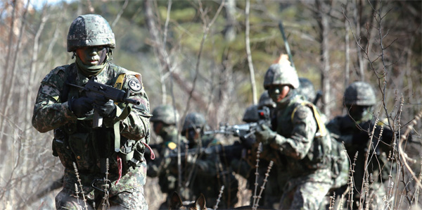 육군 제39보병사단은 경남 창원·진주·거제 등 주요 시·군에서 야외기동훈련을 실시했다.