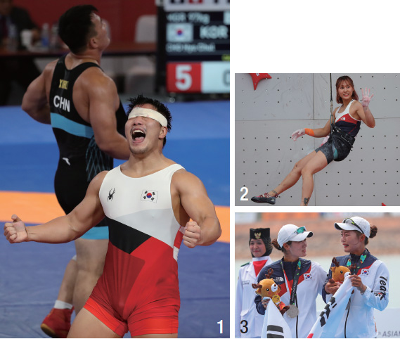 8월 22일 레슬링 남자 그레코로만형 97kg급 결승전에서 중국의 디샤오를 상대로 붕대투혼을 펼친 조효철이 금메달 획득 후 포효하고 있다.