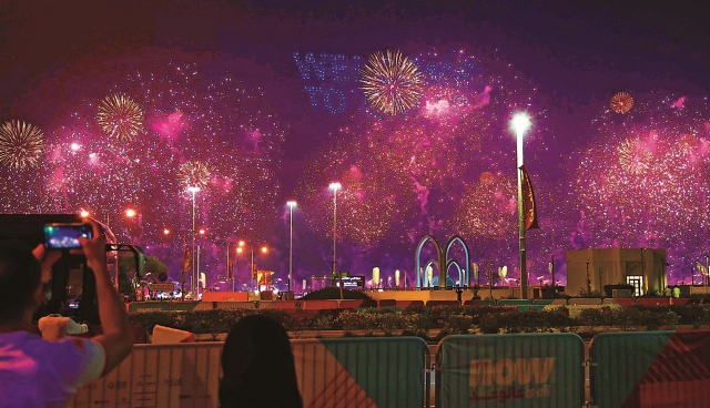 2022 카타르월드컵 개막을 하루 앞둔 11월 19일 카타르 도하 코르니쉬 해변가에 웰컴 투 카타르 행사가 열리고 있다.│한겨레