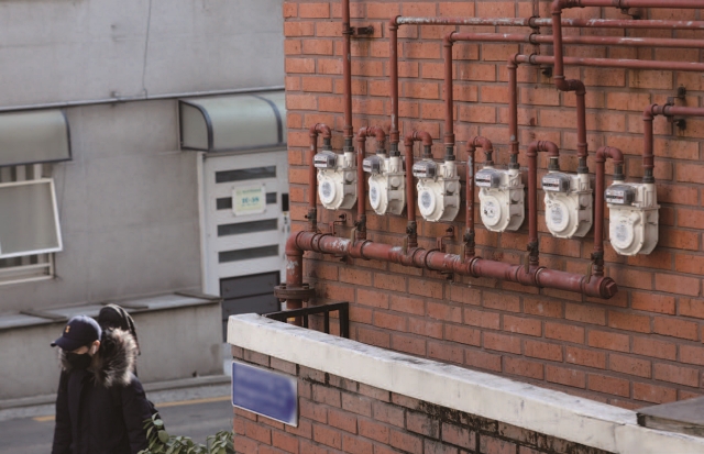 서울 시내 한 주택가에 가스 계량기가 설치돼 있다. 사진 뉴시스