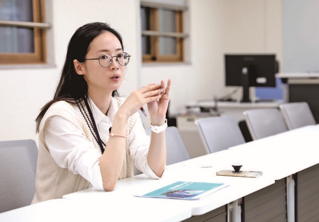 김보람 배곧너나들이 센터장이 학교복합시설에 대해 설명하고 있다. 사진 C영상미디어