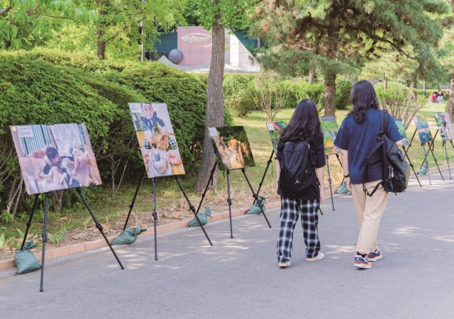 보라매공원을 찾은 비반려인들도 행사를 함께 즐겼다. 이날 행사에는 주최 측 추산 4만 533명, 반려견 1만 289마리가 참여했다.