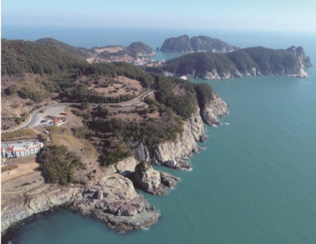 굴곡이 복잡한 경남 거제 신선대 해안. 사진 권동희