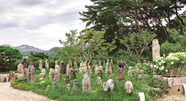 야외전시장에는 우리의 전통 사상과 역사성, 아름다움을 파악할 수 있는 중요한 자료인 석물(石物)이 가득하다. 사진 C영상미디어