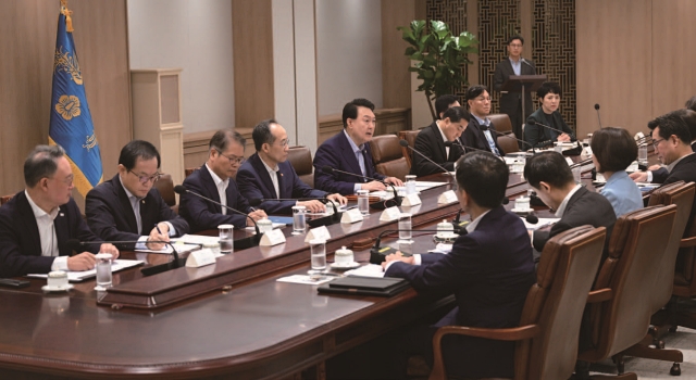 윤석열 대통령이 8월 31일 용산 대통령실에서 열린 &lsquo;제19차 비상경제민생회의&rsquo;를 주재하고 있다. 사진 대통령실