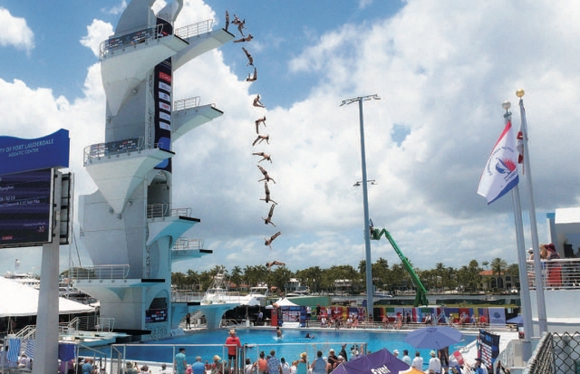 올해 5월 미국 플로리다주 포트로더데일에서 열린 2023 하이다이빙월드컵에서 최병화가 다이빙하는 장면을 다중촬영한 모습.