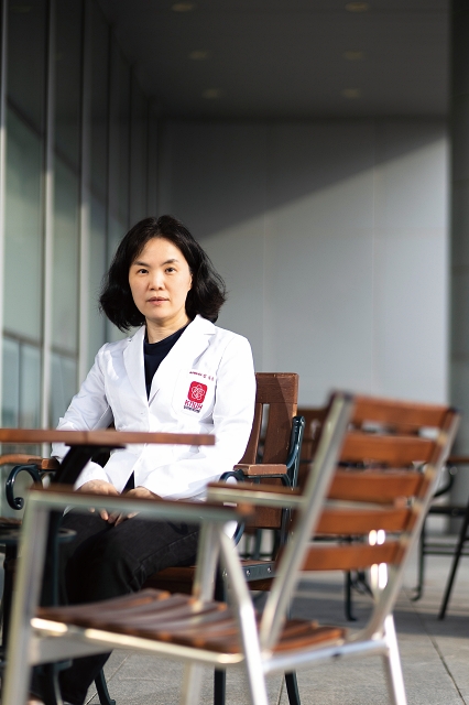 소아청소년암 전문의인 김지윤 칠곡경북대병원 교수는 한두 사람의 희생이 아닌 지속가능한 필수의료 시스템을 만들어야 한다고 주장한다. 사진 C영상미디어