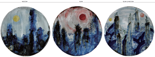 우영숙, &lsquo;SUN & MOON&rsquo;, 각 28&times;28㎝, 분청토, 청화, 철화, 도자안료, 2023년