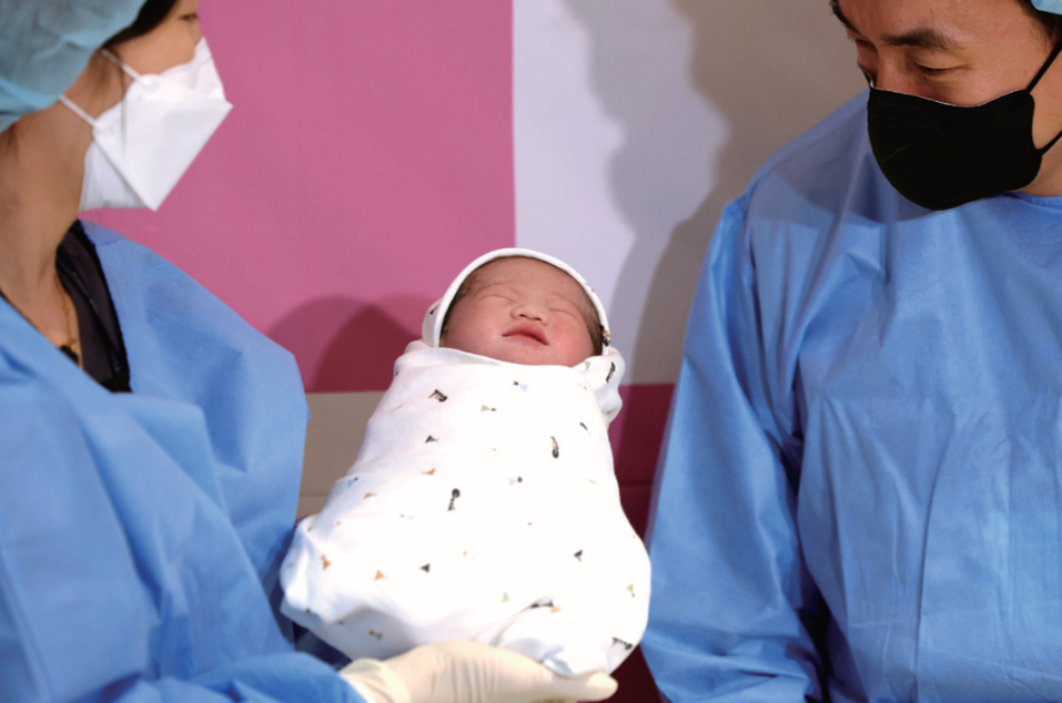 2024년 1월 1일 0시 0분 서울 강남차여성병원에서 청룡의 해 새해둥이가 탄생했다. 사진 뉴시스