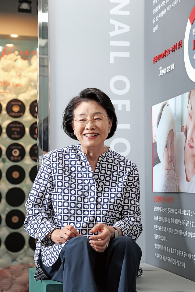 취임 18주년을 맞은 사랑의달팽이 김민자 회장. 많은 분들의 후원 덕에 지금까지 올 수 있었다며 감사의 마음을 전했다. 사진 C영상미디어