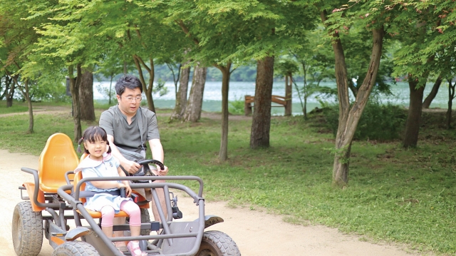 패밀리자전거, 스토리투어버스, 모터보트 일주 등 레저 프로그램도 다양하다.
