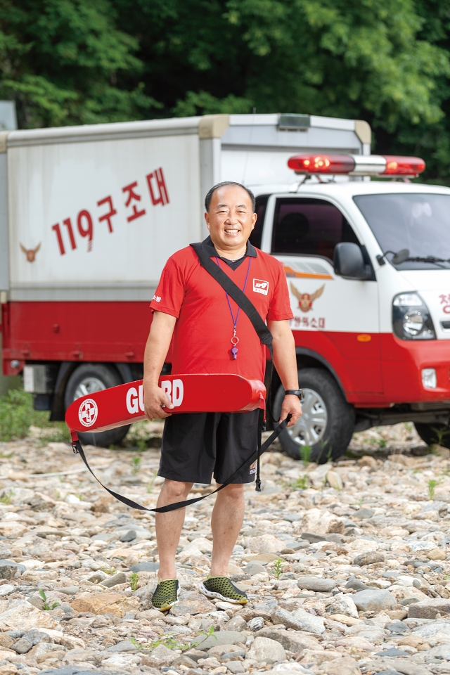 이선엽 충남 청양군 119시민수상구조대 대장은 “피서객들의 안전한 여름나기를 위해 최선을 다하겠다”고 다짐했다. 사진 C영상미디어