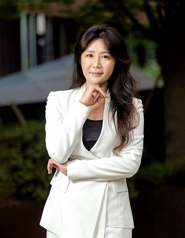 안주은 연출가는 “늘 새로운 시도를 하며 누군가에게 동기부여가 되는 사람이고 싶다”고 말했다. 사진 C영상미디어