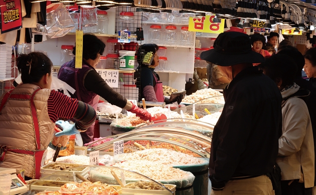 11월 5일 인천 남동구 소래포구전통어시장의 모습. 사진 뉴시스