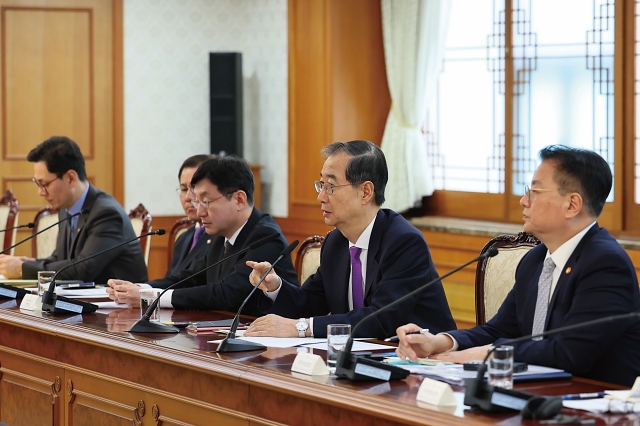 한덕수 대통령 권한대행 국무총리가 3월 25일 정부서울청사에서 치안관계장관회의를 주재하고 있다. 사진 뉴시스