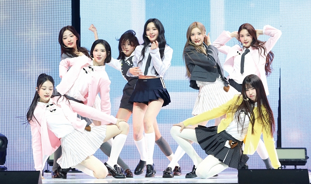 최근 데뷔한 걸그룹 &lsquo;하츠투하츠&rsquo;. 사진 뉴시스