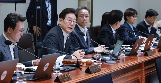 이재명 대통령이 7월 29일 용산 대통령실에서 열린 국무회의를 주재하고 있다. 사진 뉴시스