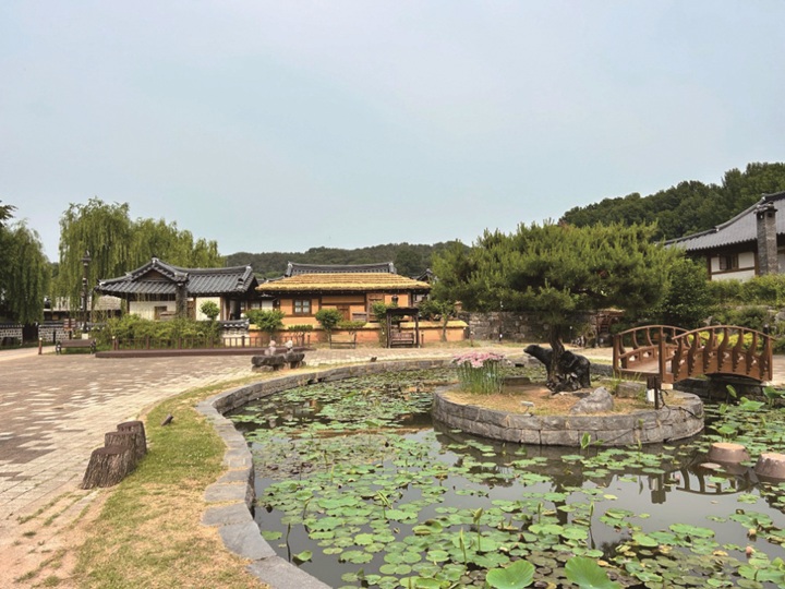 무령왕릉을 비롯해 백제 웅진시기의 고분군이 모여 있는 왕릉원. 사진 뉴시스
