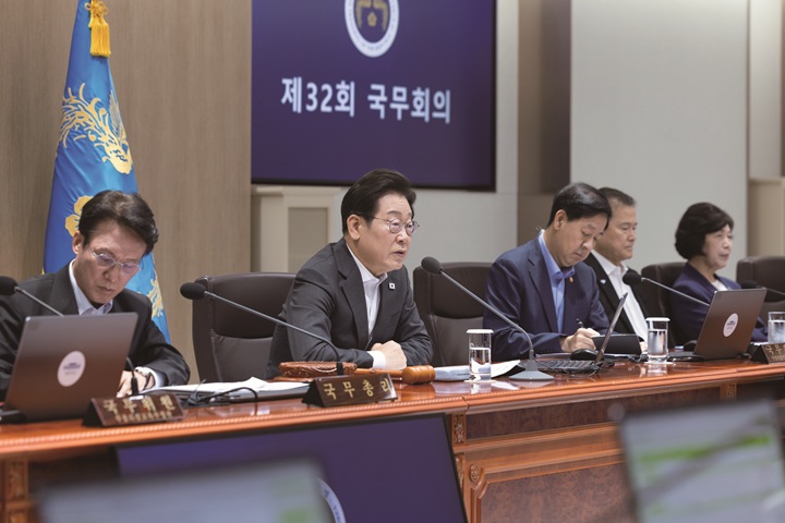 이재명 대통령이 7월 22일 용산 대통령실에서 열린 국무회의에서 발언하고 있다. 사진 뉴시스