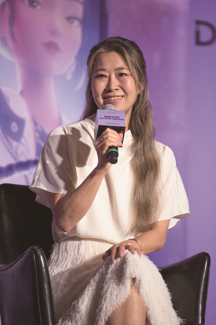 매기 강 감독이 8월 22일 서울 용산구 CGV에서 열린 내한 기자간담회에서 참석해 발언하고 있다. 사진 넷플릭스