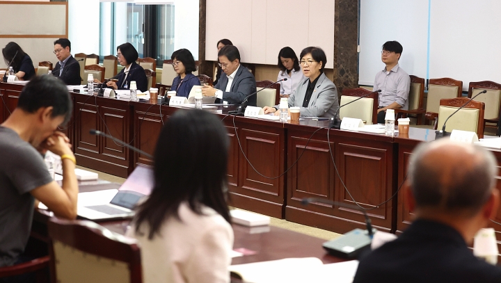 정은경 보건복지부 장관이 9월 30일 정부서울청사에서 열린 제1차 통합돌봄정책위원회에서 발언하고 있다. 사진 뉴시스