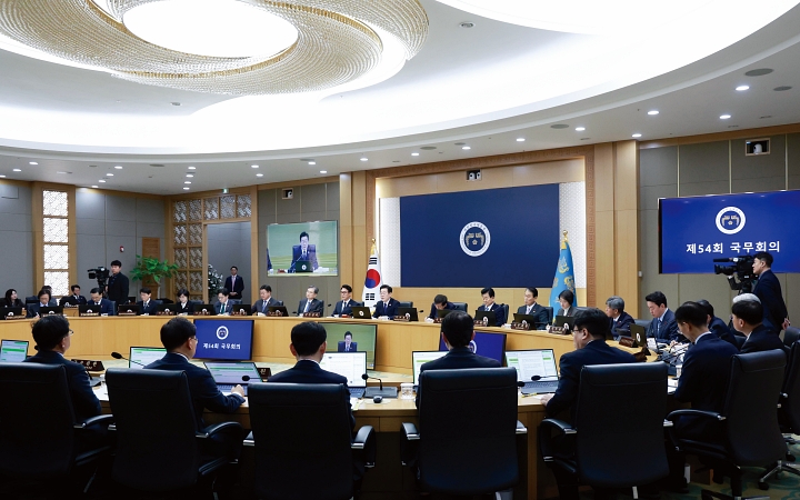 이재명 대통령이 12월 16일 정부세종청사에서 열린 국무회의에서 발언하고 있다. 사진 뉴시스