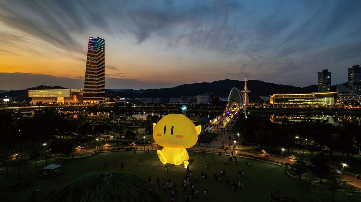 대전 &lsquo;꿈씨 패밀리 도시마케팅 활성화 사업&rsquo;은 대전 엑스포 마스코트 &lsquo;꿈돌이&rsquo;를 현대적으로 해석해 관광상품과 결합했다. 사진 한국관광공사