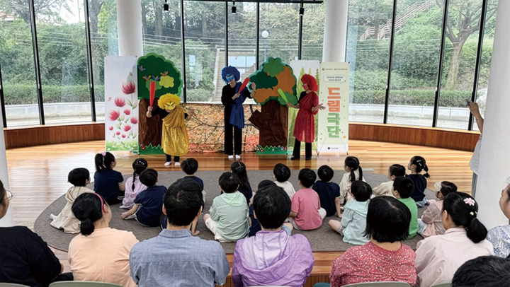 전북 전주시 삼천도서관 드림극단 동아리 모습. 사진 문화체육관광부