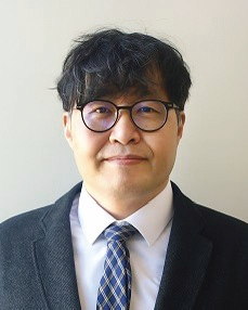 우석진