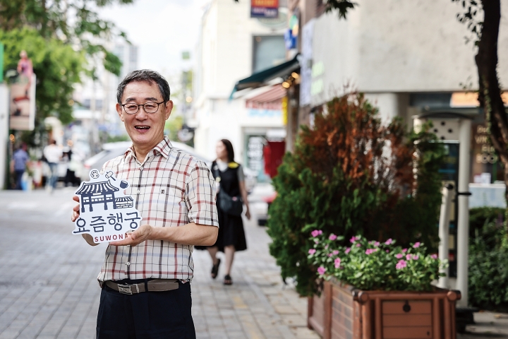 박영순 대표는 &ldquo;1988년 서울올림픽을 전후해 수원에 정착해 약 35년을 살았다&rdquo;며 &ldquo;지역상생구역을 통해 이 동네가 오래도록 잘되길 바라는 마음으로 이 일을 시작했다&rdquo;고 말했다. 사진 C영상미디어