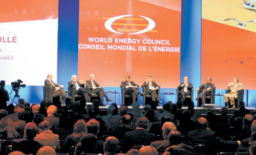 민간 부문 최고 권위의 국제 에너지 회의인 세계에너지총회가 10월 13일부터 대구에서 열린다. 2010년 캐나다 몬트리올에서 열린 제21차 세계에너지총회의 한 세션에서 패널들이 토론을 하고 있다.