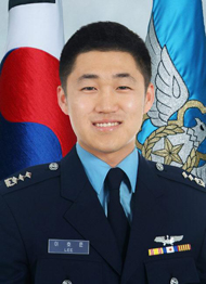 이호준 대위.