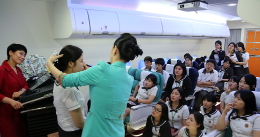 ������������б� �� ���õ� �����װ����񽺰� �ǽ��ǿ��� �л����� �¹���ȭ����� ���� ���� �ִ�.